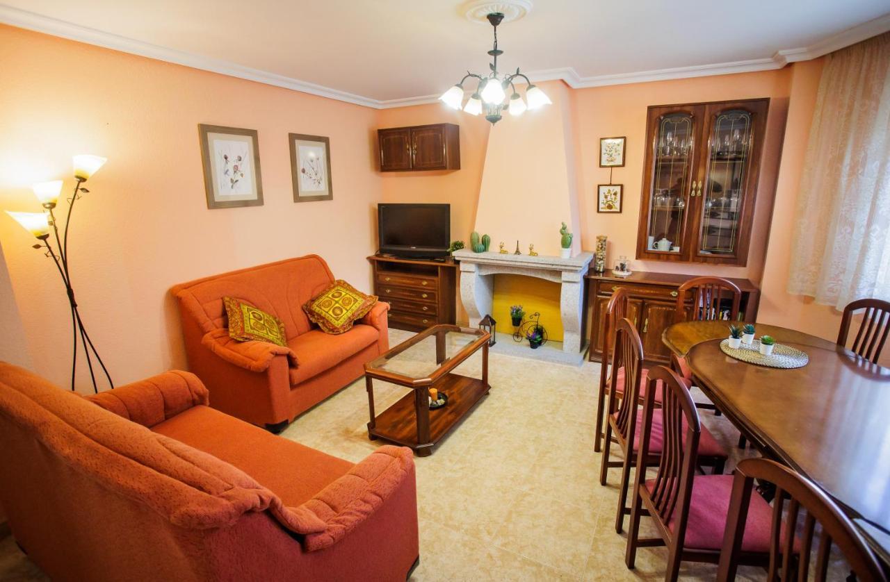 El Hogar Del Herrero Ahigal de los Aceiteros 外观 照片
